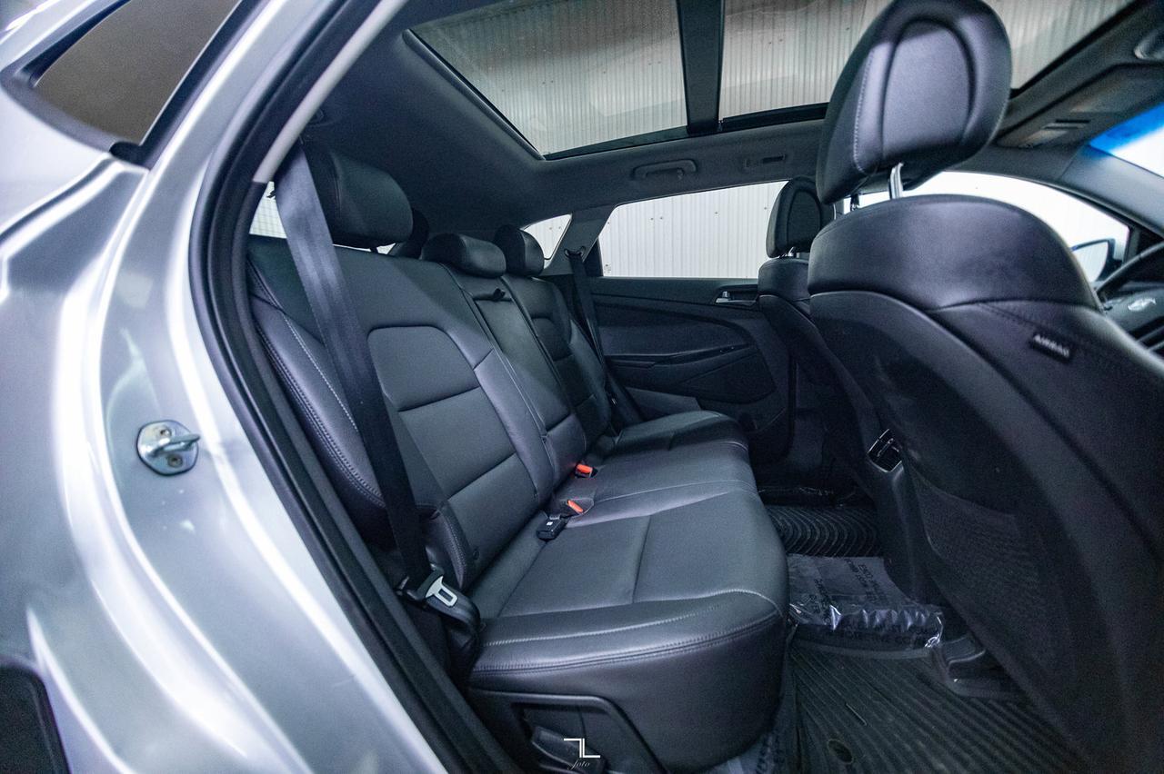 2017 Hyundai Tucson AWD SE Leather Roof BCam Red Deer AB