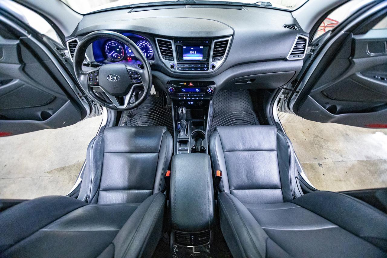 2017 Hyundai Tucson AWD SE Leather Roof BCam Red Deer AB