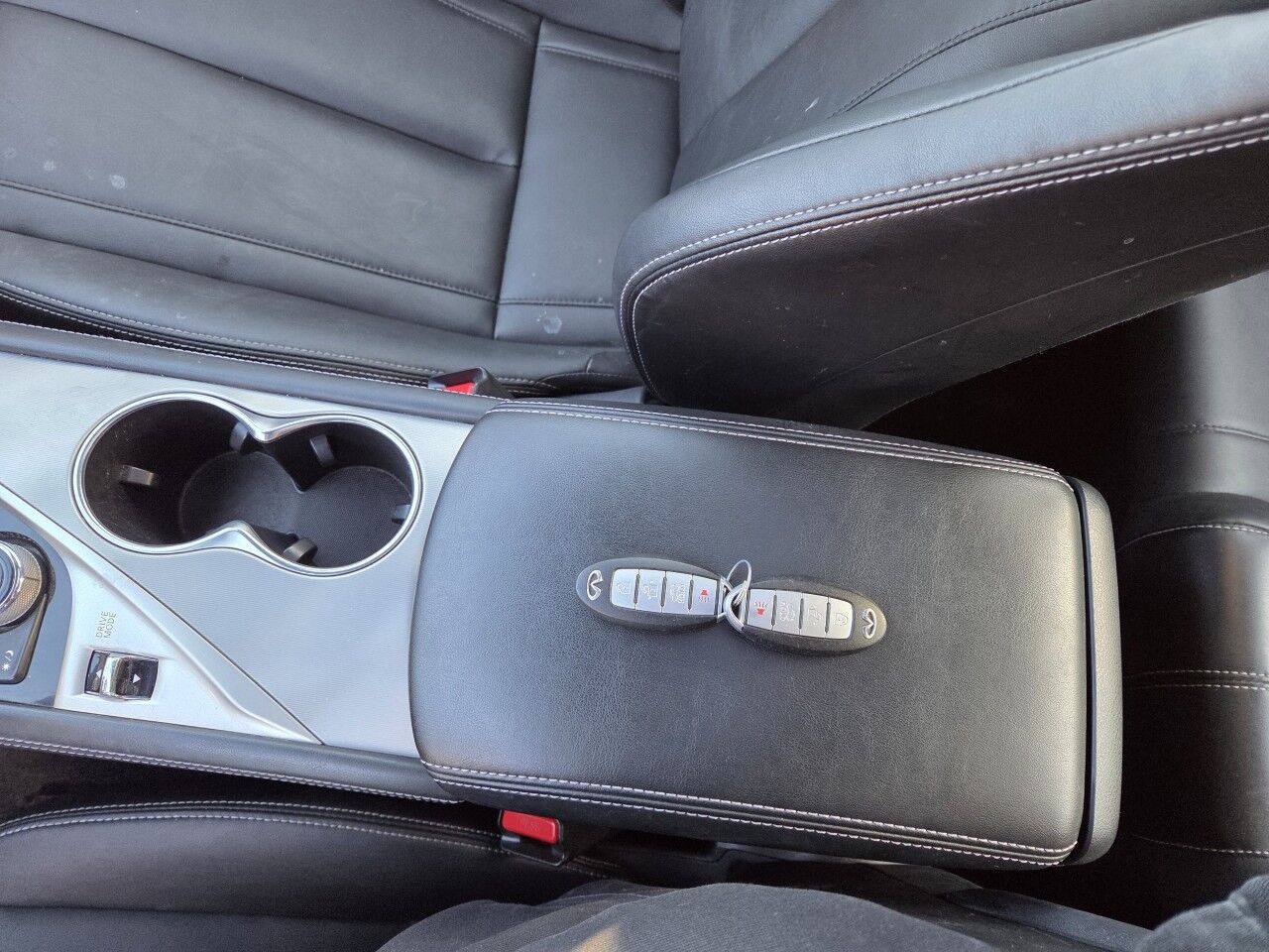 2017 INFINITI Q60 2.0t Charlton MA