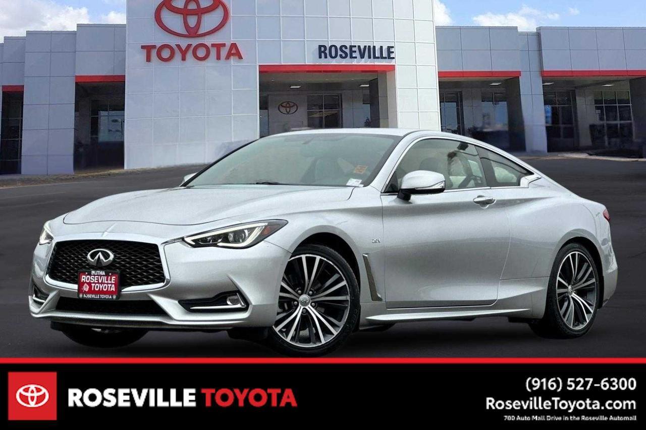 2017 INFINITI Q60 2.0t Premium