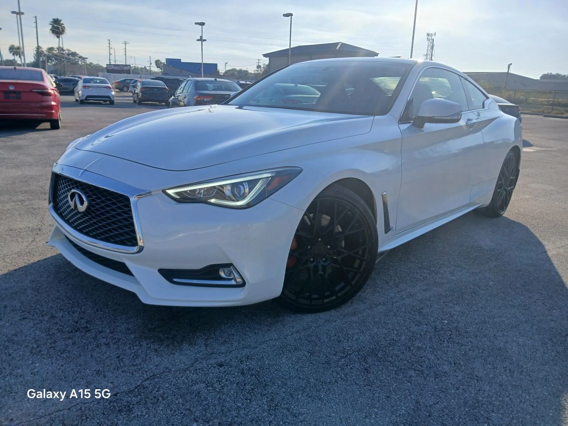 2017 INFINITI Q60 Red Sport 400 Coupe 2D