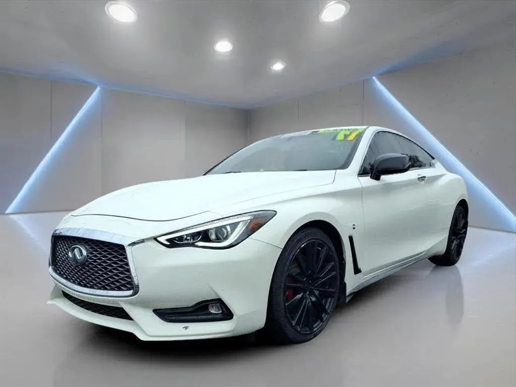 2017 INFINITI Q60 Red Sport 400 Coupe 2D