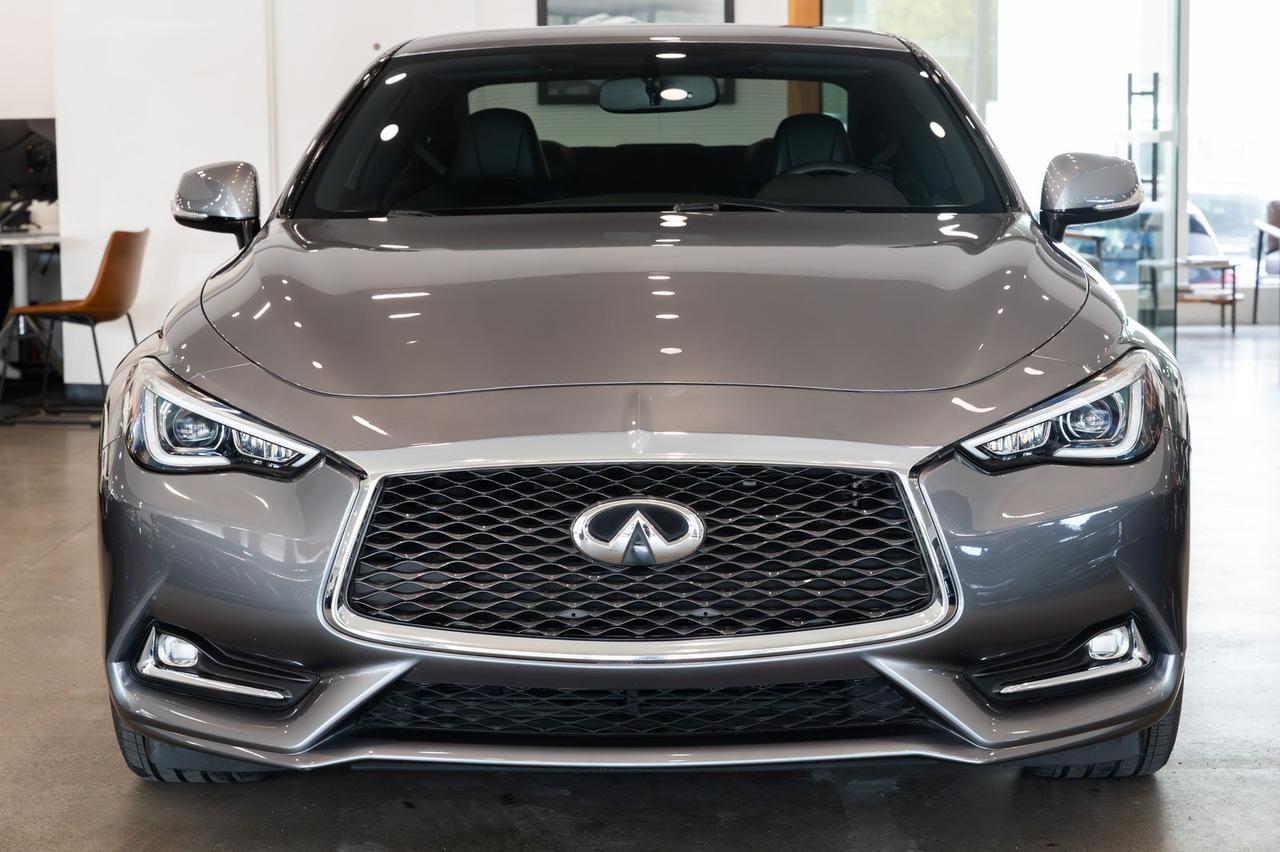 2017 INFINITI Q60 Red Sport 400