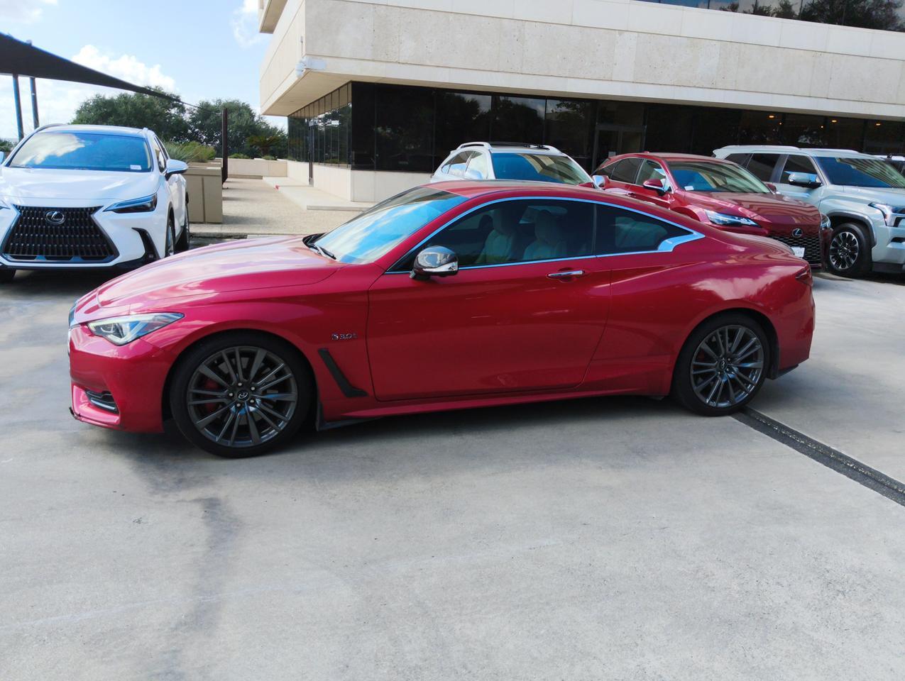 2017 INFINITI Q60 Red Sport 400
