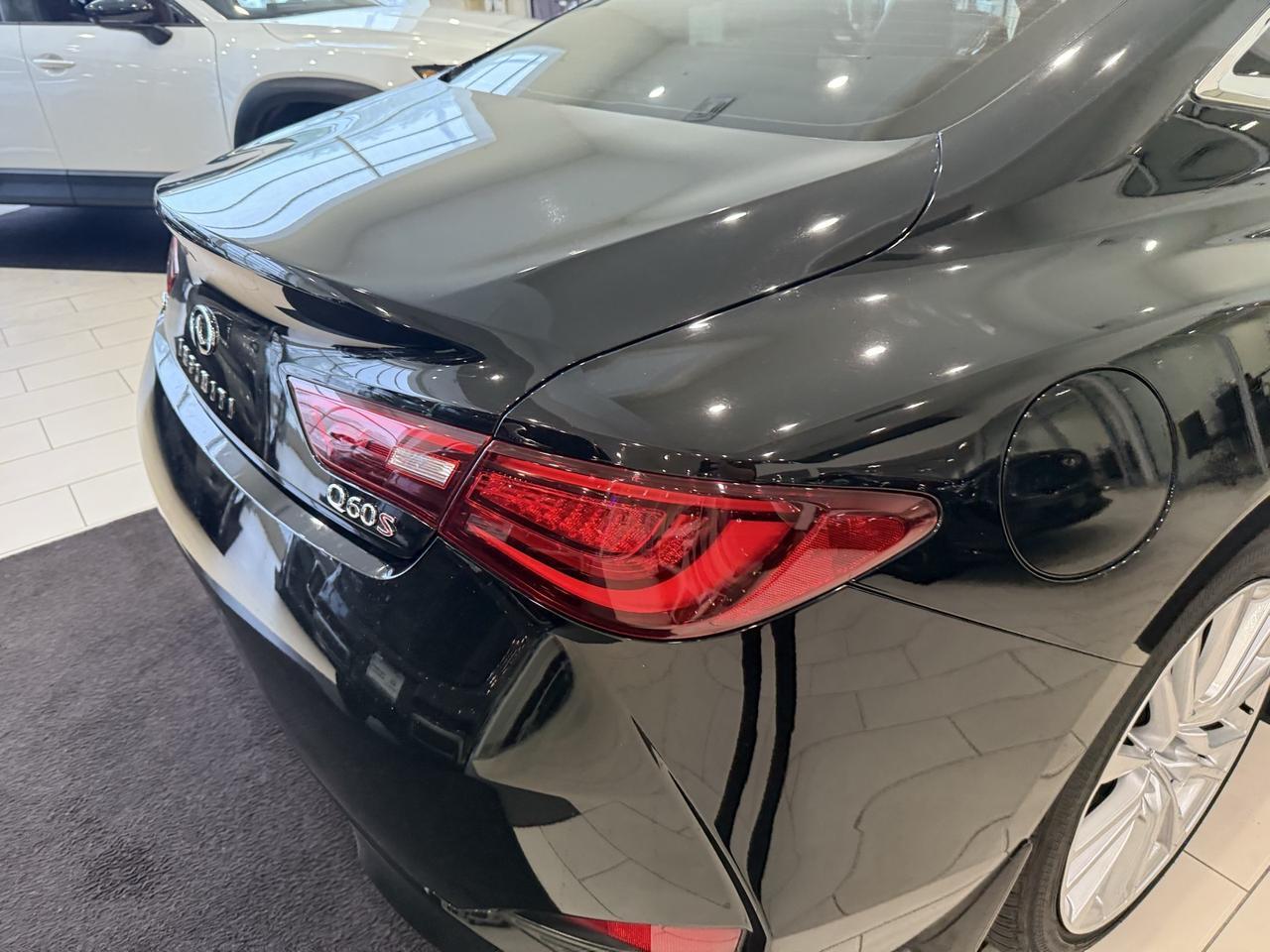2017 INFINITI Q60 Red Sport 400 Annapolis MD