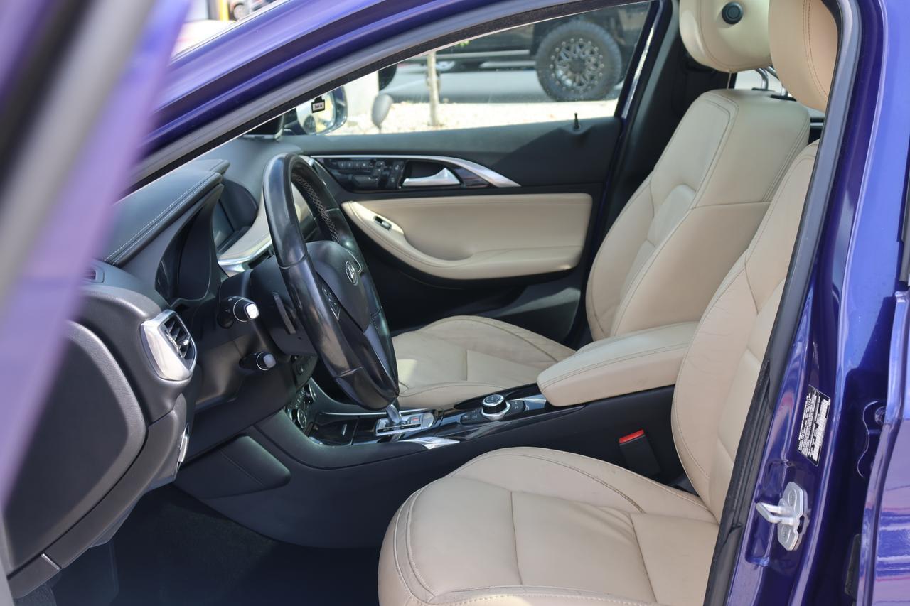 2017 INFINITI QX30 BASE Houston TX