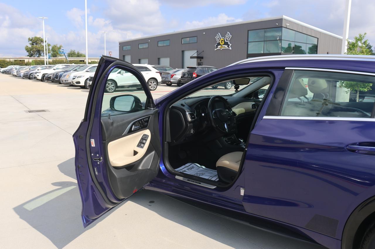 2017 INFINITI QX30 BASE Houston TX