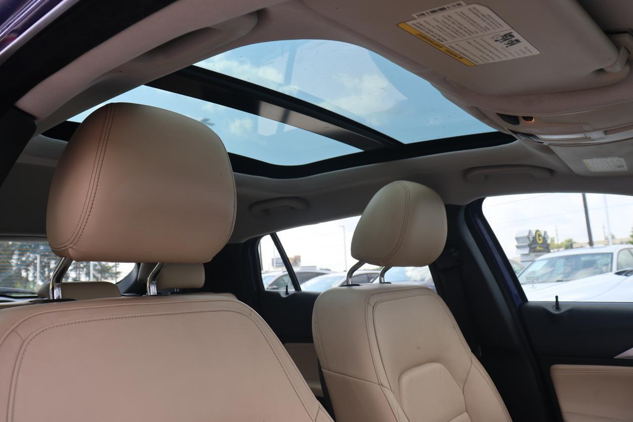 2017 INFINITI QX30 BASE Houston TX