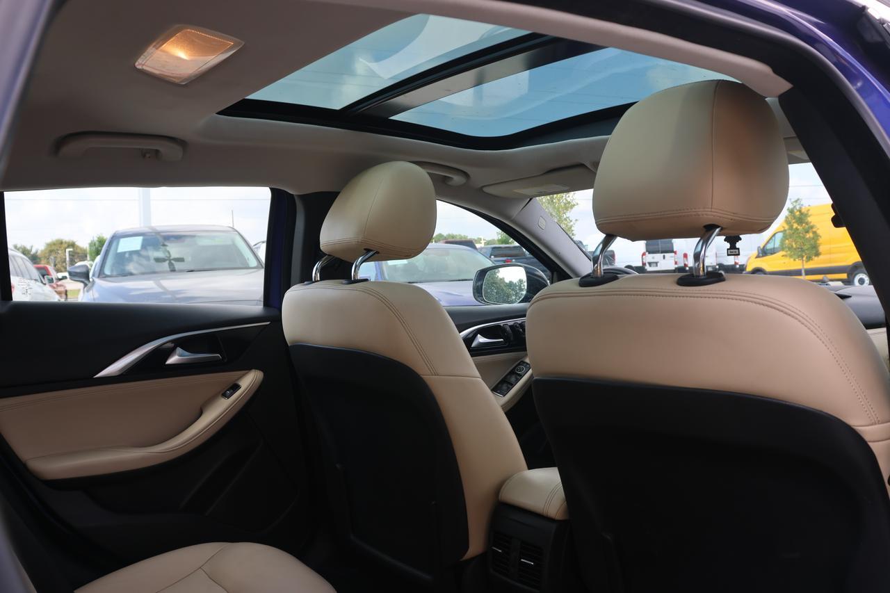 2017 INFINITI QX30 BASE Houston TX