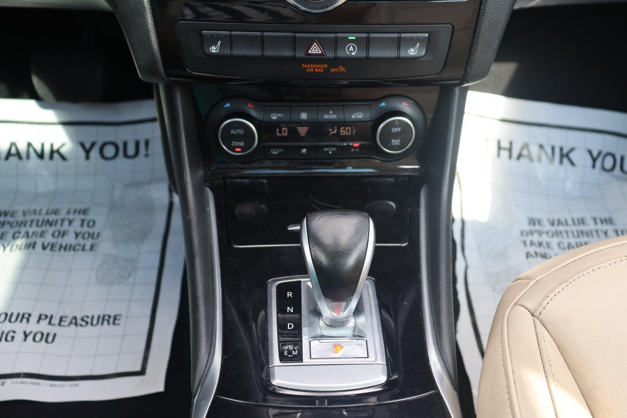 2017 INFINITI QX30 BASE Houston TX