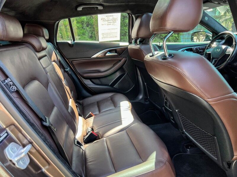 2017 INFINITI QX30 Luxury Wilmington NC