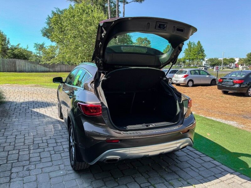 2017 INFINITI QX30 Luxury Wilmington NC