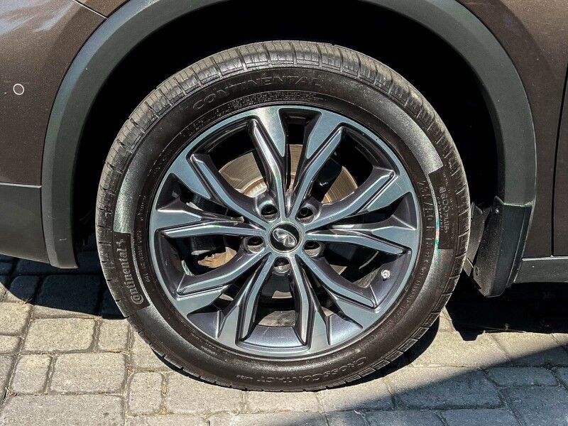 2017 INFINITI QX30 Luxury Wilmington NC