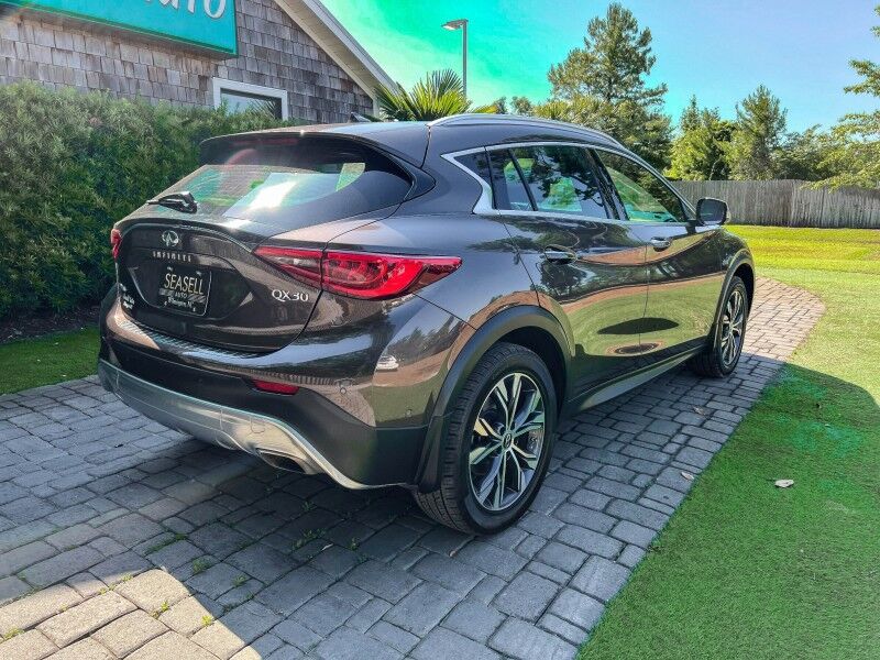 2017 INFINITI QX30 Luxury Wilmington NC