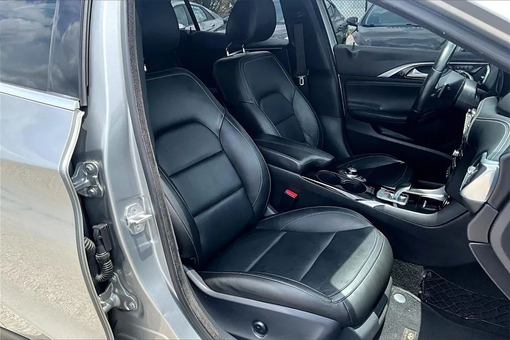 2017 INFINITI QX30 Premium Sport Utility 4D Maitland FL