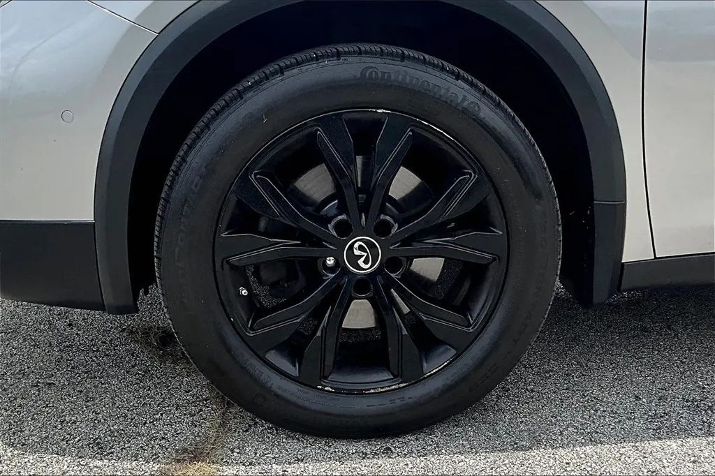 2017 INFINITI QX30 Premium Sport Utility 4D Maitland FL