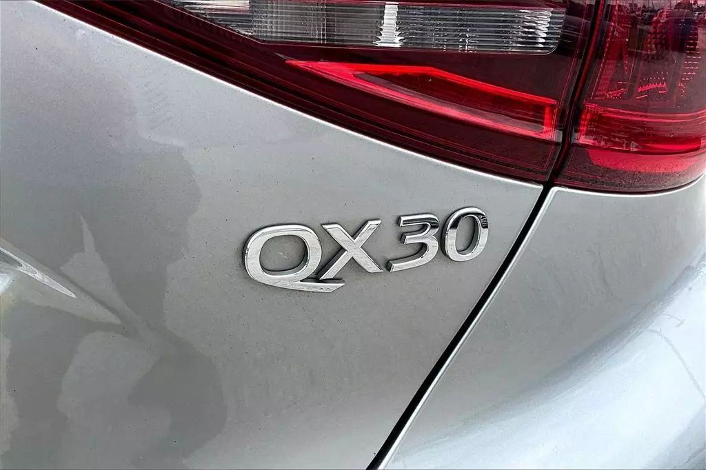 2017 INFINITI QX30 Premium Sport Utility 4D Maitland FL