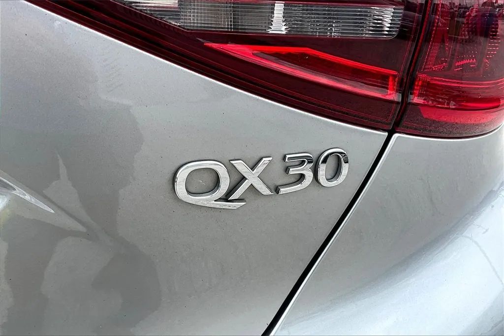 2017 INFINITI QX30 Premium Sport Utility 4D Maitland FL