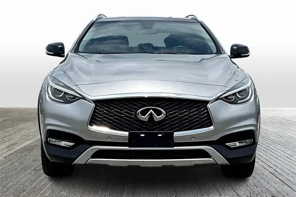 2017 INFINITI QX30 Premium Sport Utility 4D