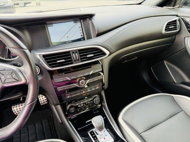 2017 INFINITI QX30 Sport Conover NC