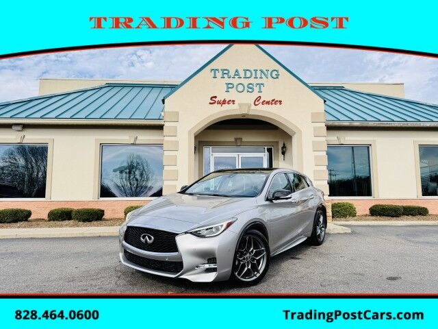 2017 INFINITI QX30 Sport