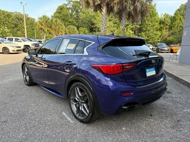2017 INFINITI QX30 Sport