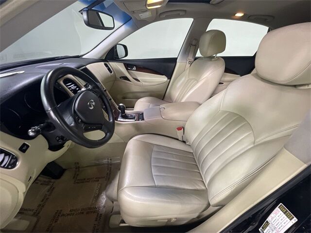 2017 Infiniti QX50 Base photo 3