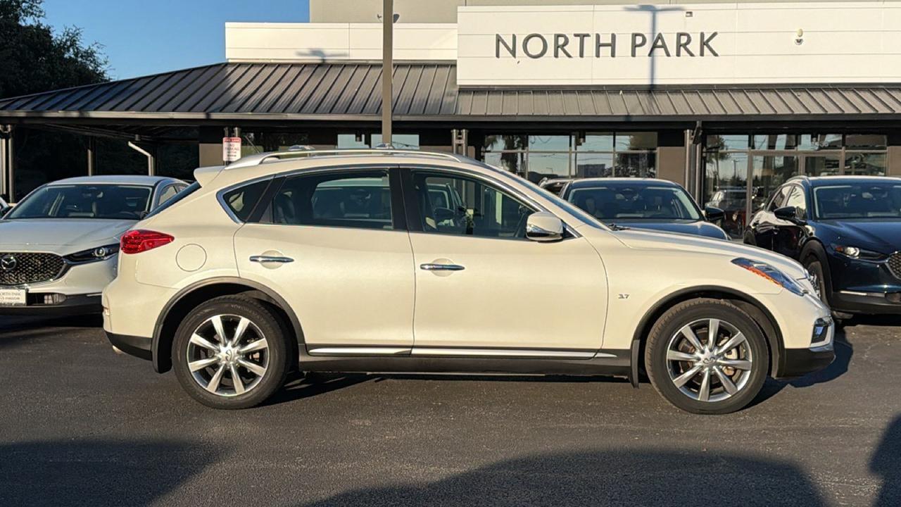 2017 INFINITI QX50 Base