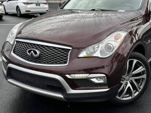 2017 INFINITI QX50 Base