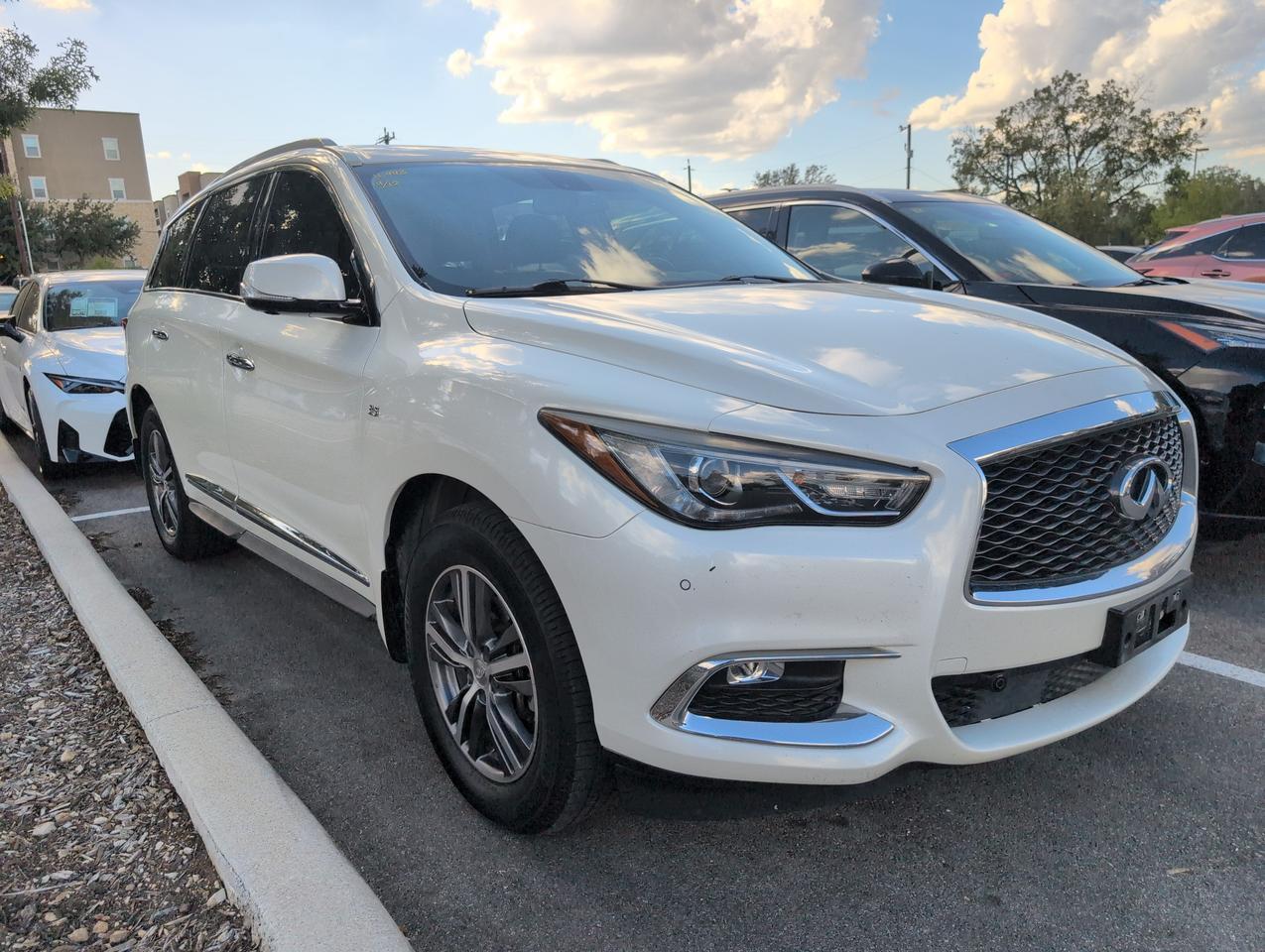 2017 INFINITI QX60 Base