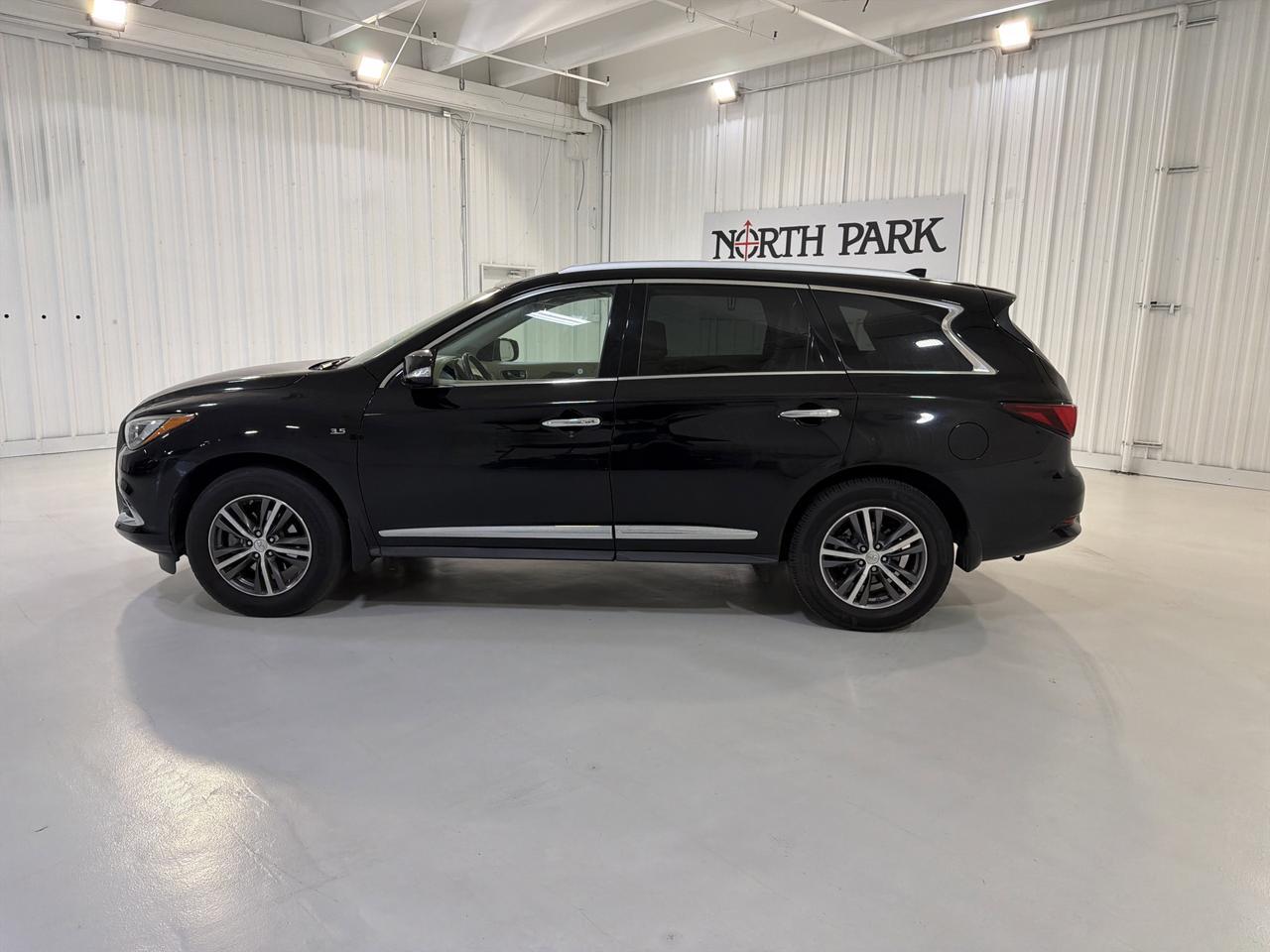 2017 INFINITI QX60 Base