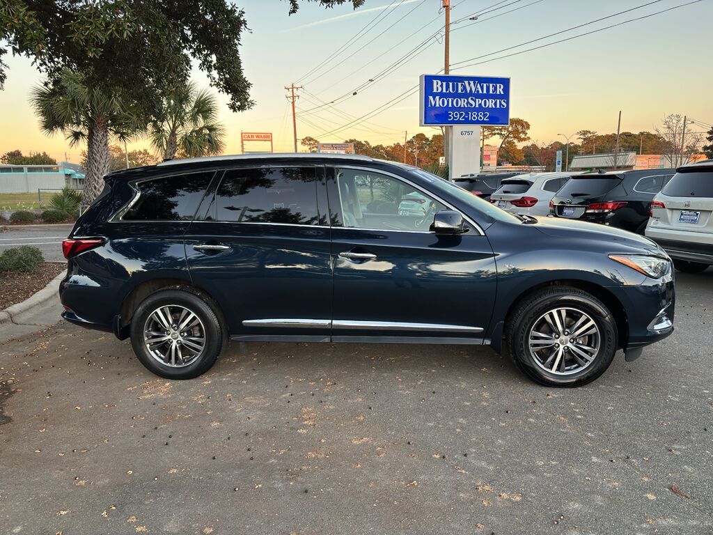 2017 INFINITI QX60 Base