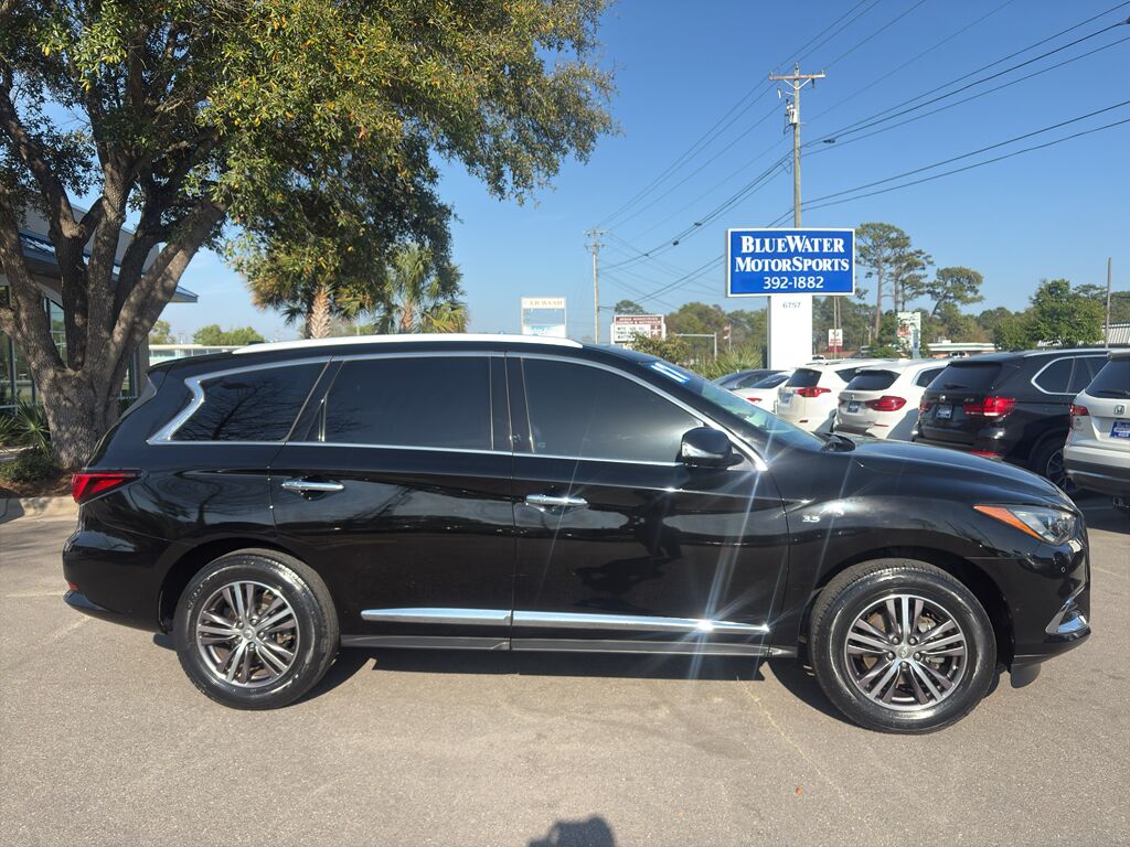 2017 INFINITI QX60 Base