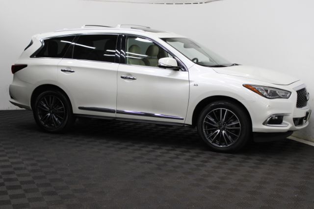 2017 INFINITI QX60 Luxury