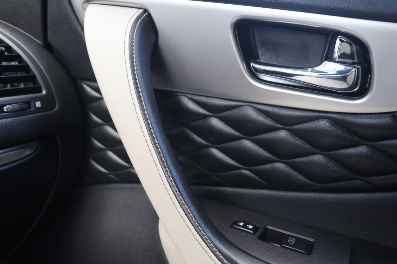 2017 INFINITI QX70 Houston TX