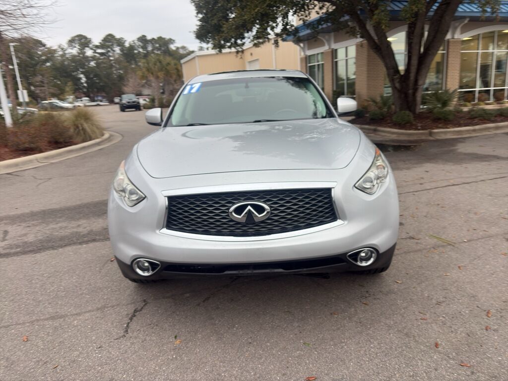 2017 INFINITI QX70 Base