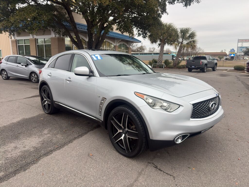 2017 INFINITI QX70 Base