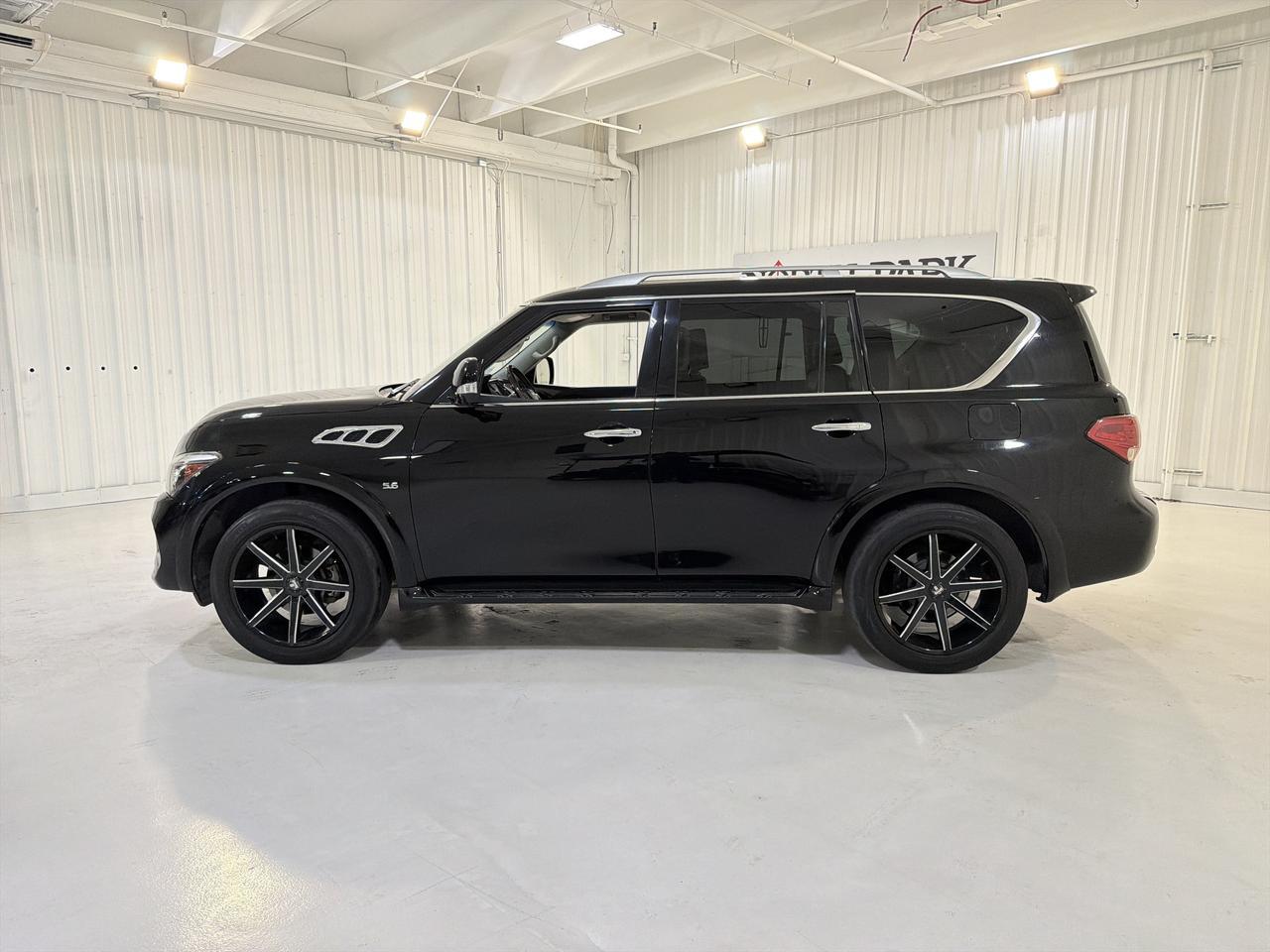 2017 INFINITI QX80 Base