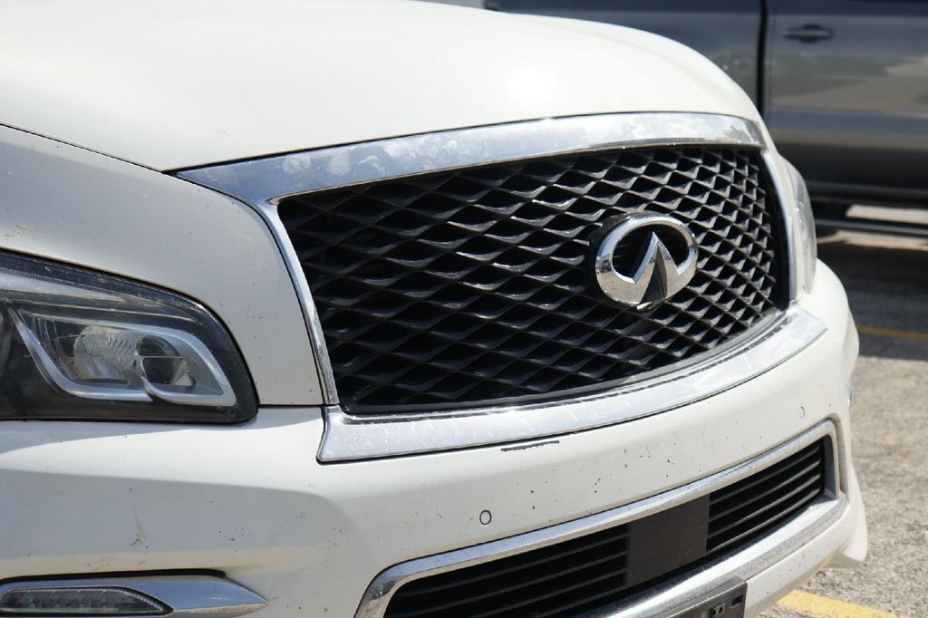 2017 INFINITI QX80 Signature Edition