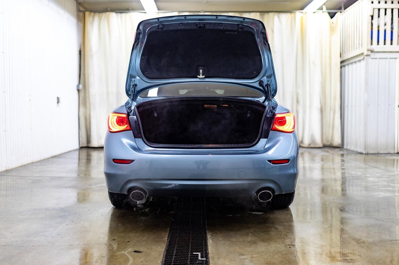 2017 Infiniti Q50 AWD 3.0T Premium Edition Leather Roof Nav Red Deer AB