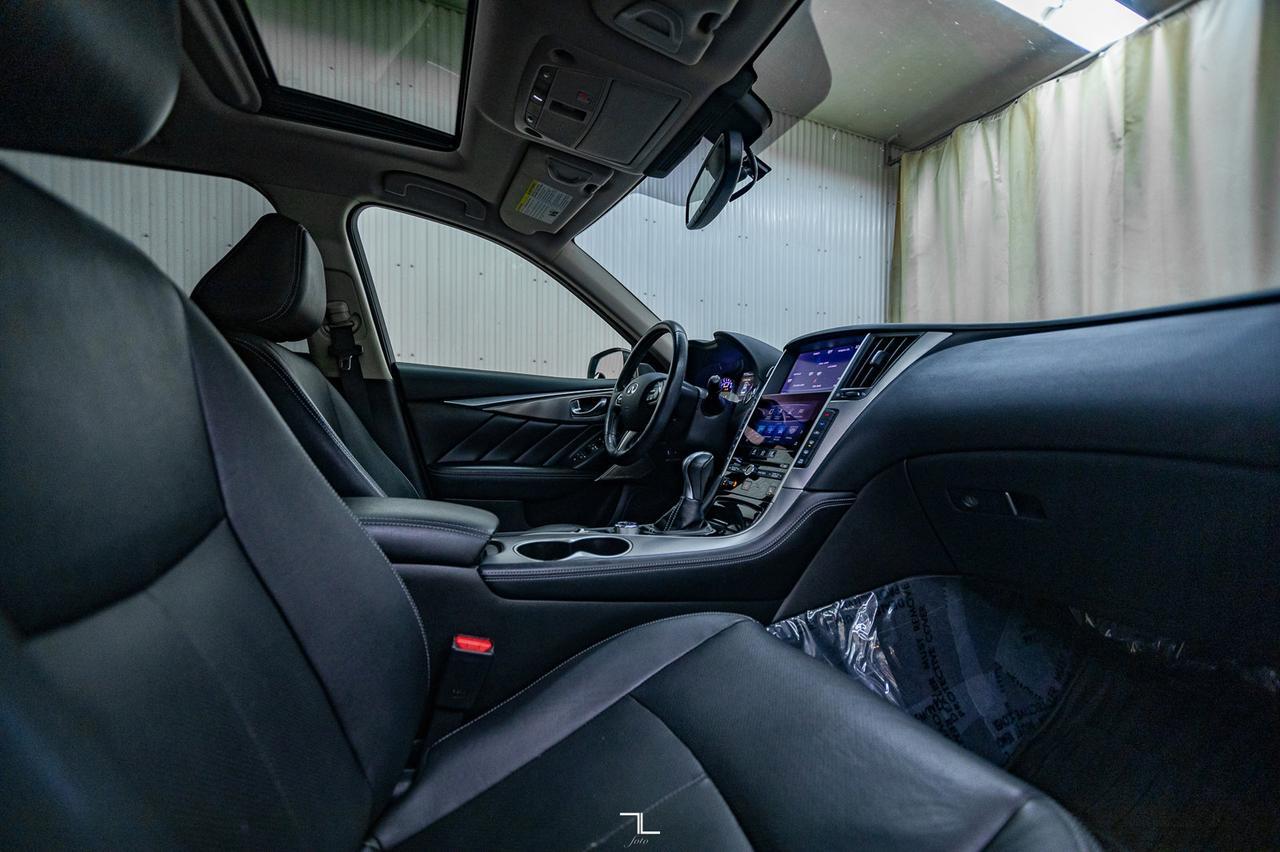 2017 Infiniti Q50 AWD 3.0T Premium Edition Leather Roof Nav Red Deer AB