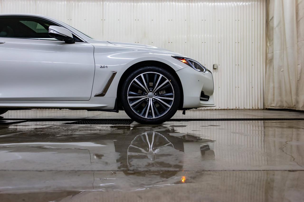 2017 Infiniti Q60 AWD 2.0T Leather Roof Nav BCam Red Deer AB