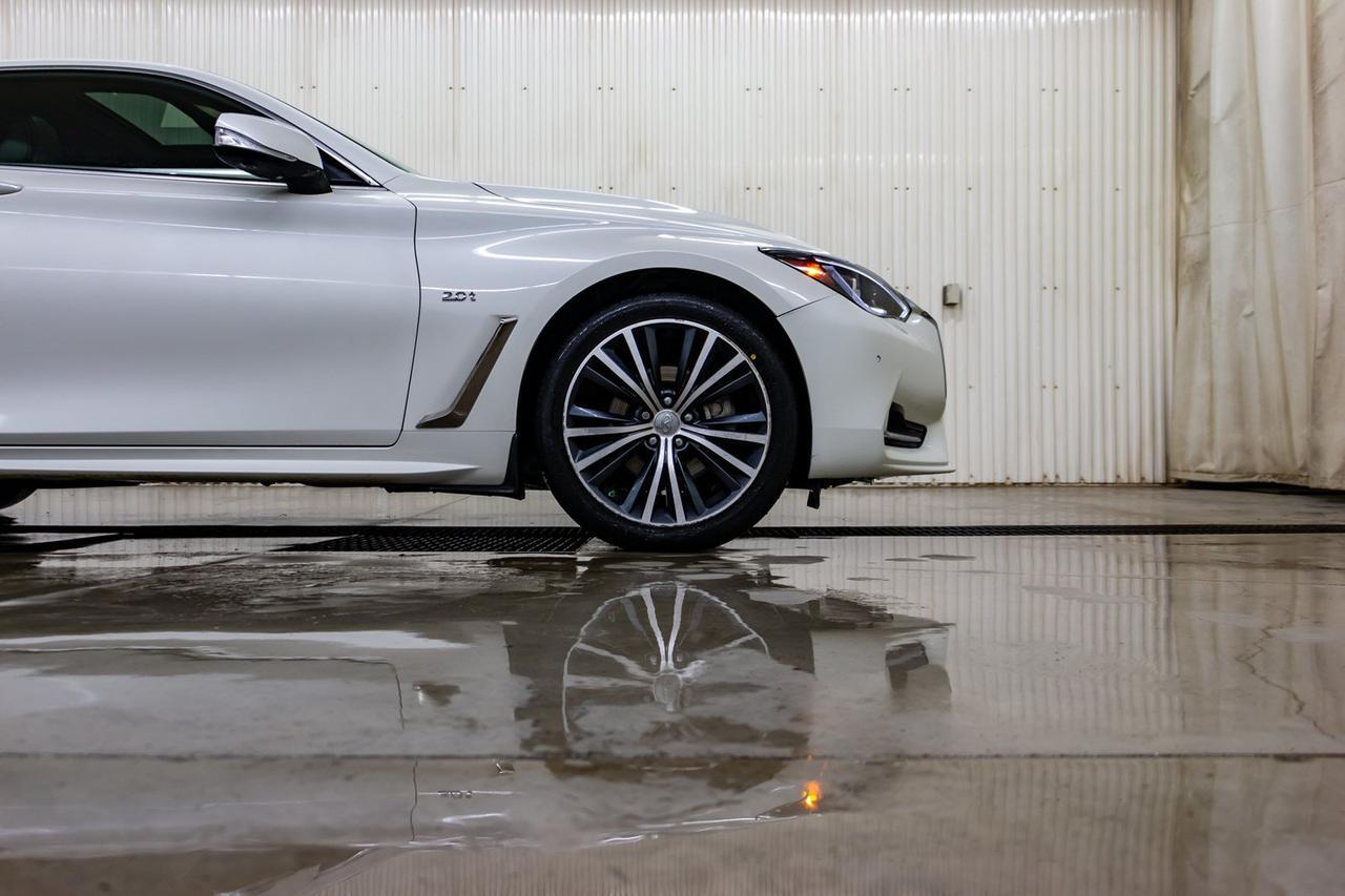 2017 Infiniti Q60 AWD 2.0T Leather Roof Nav BCam Red Deer AB