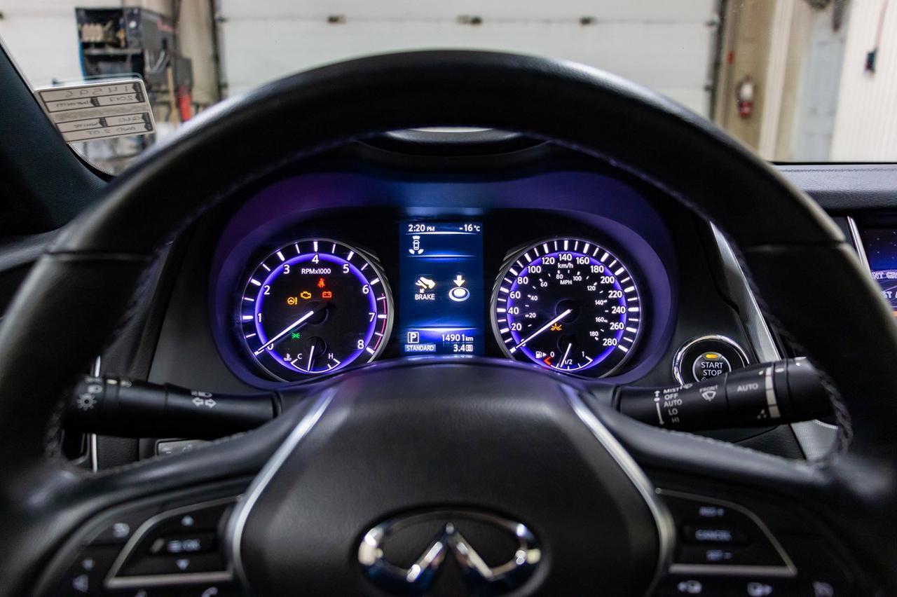 2017 Infiniti Q60 AWD 2.0T Leather Roof Nav BCam Red Deer AB