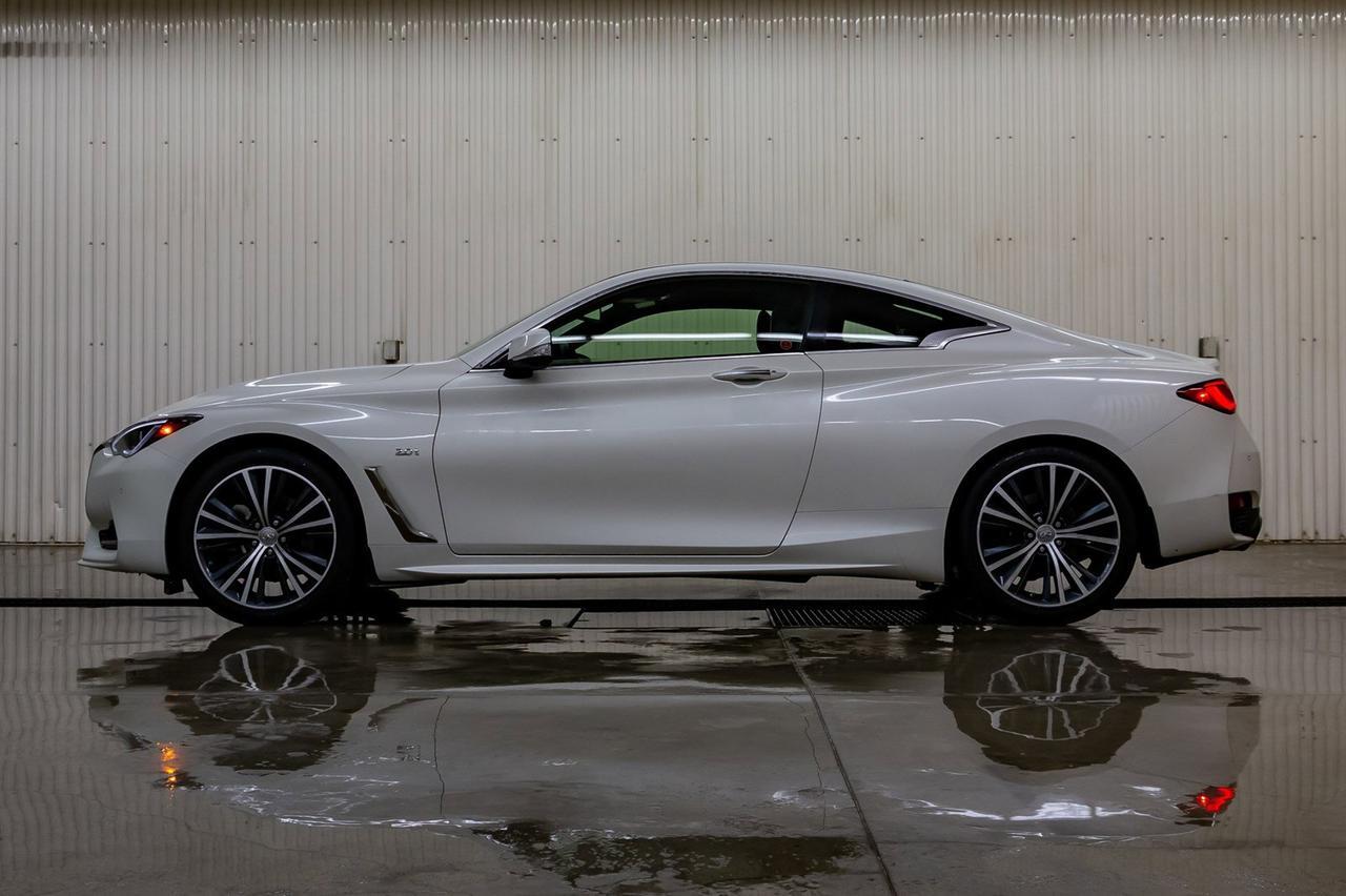 2017 Infiniti Q60 AWD 2.0T Leather Roof Nav BCam Red Deer AB