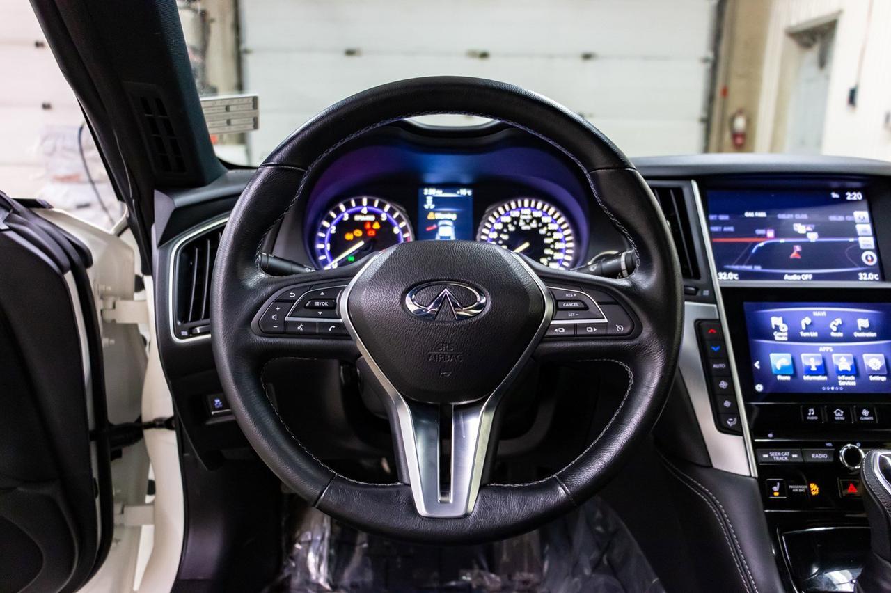 2017 Infiniti Q60 AWD 2.0T Leather Roof Nav BCam Red Deer AB