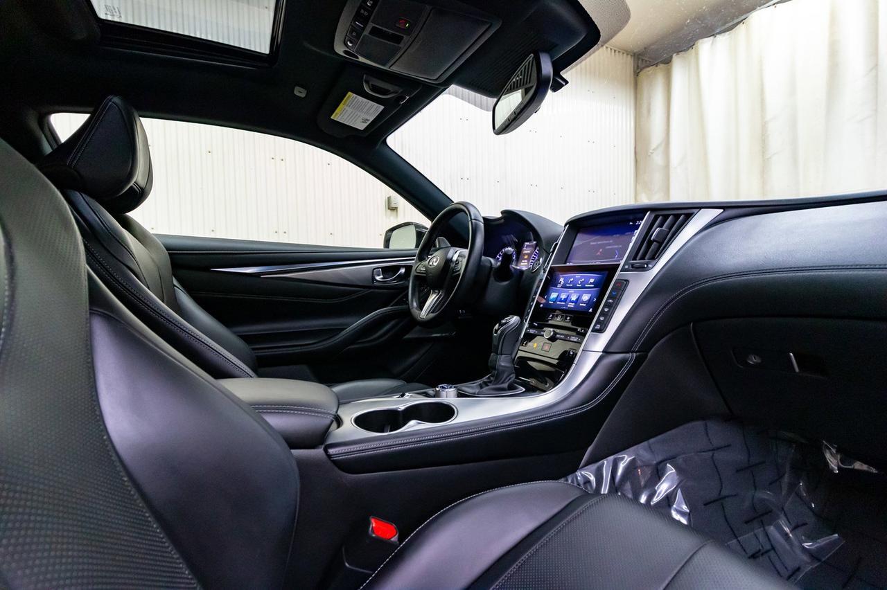 2017 Infiniti Q60 AWD 2.0T Leather Roof Nav BCam Red Deer AB