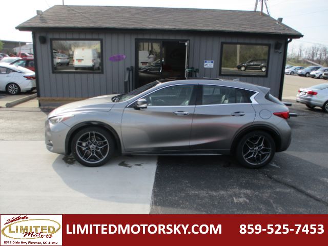 2017 Infiniti QX30 Sport