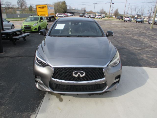 2017 Infiniti QX30 Sport