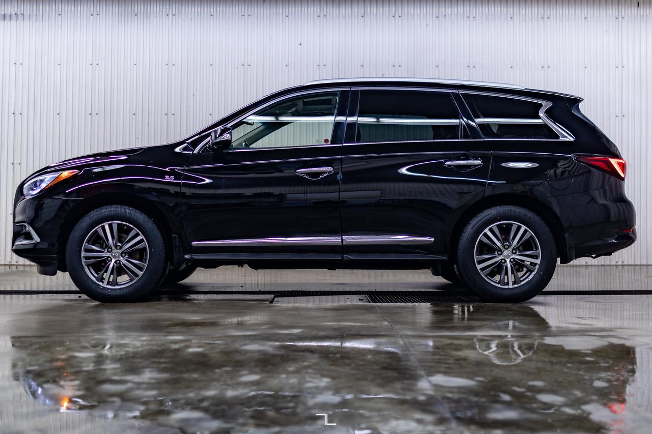 2017 Infiniti QX60 AWD Premium Leather Roof BCam Red Deer AB